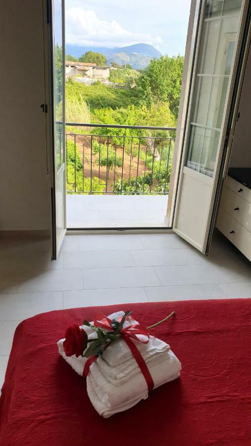 Carla'S House - Relax A Scalea Tra Mare E Monti Apartment Ngoại thất bức ảnh